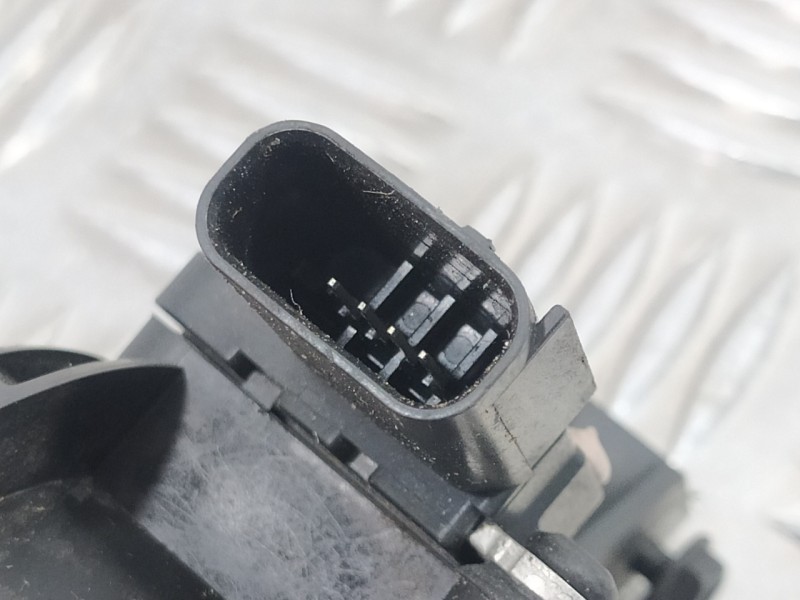 Recambio de caudalimetro para ford focus berlina (cap) 1.6 tdci cat referencia OEM IAM 7M519A673FJ 7689929808 7210014704