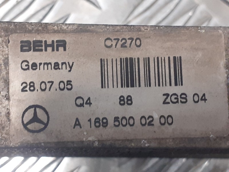 Recambio de radiador aceite para mercedes-benz clase b (w245) 2.0 cdi cat referencia OEM IAM A1695000200  