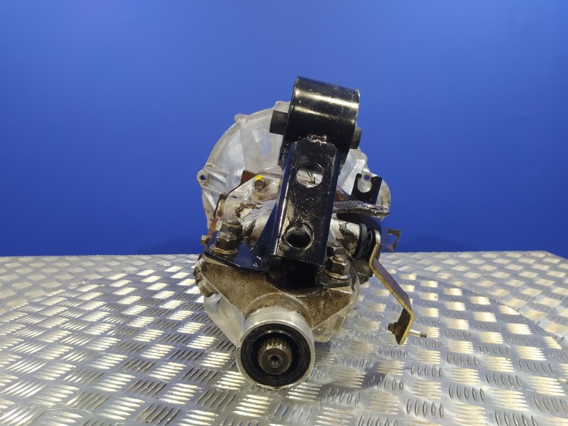 Recambio de caja cambios para nissan serena (c23m) 2.3 diesel referencia OEM IAM LD23  