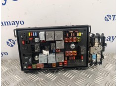 Recambio de caja reles / fusibles para opel zafira tourer referencia OEM IAM 13368644  1110131AA