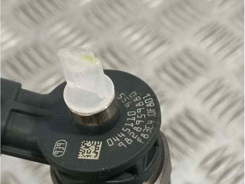 Recambio de inyector para peugeot 5008 referencia OEM IAM 9828959880  
