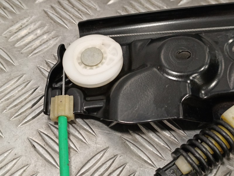 Recambio de elevalunas delantero derecho para bmw serie 5 lim. (f10) referencia OEM IAM 7182112F10S 942889100 72318889F18E