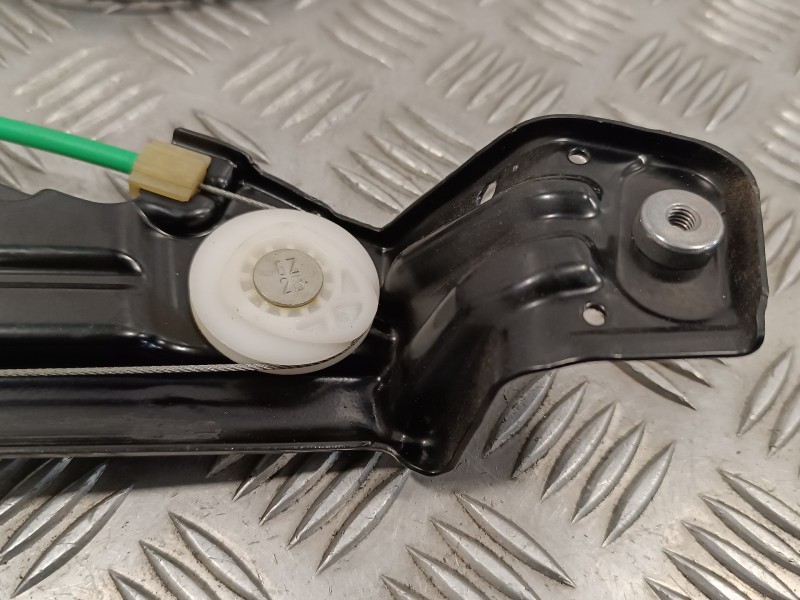 Recambio de elevalunas delantero derecho para bmw serie 5 lim. (f10) referencia OEM IAM 7182112F10S 942889100 72318889F18E