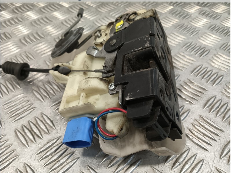 Recambio de cerradura puerta delantera derecha para volkswagen t5 transporter (7e) 2.0 tdi referencia OEM IAM 3B1837016CQ  