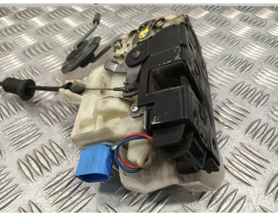 Recambio de cerradura puerta delantera derecha para volkswagen t5 transporter (7e) 2.0 tdi referencia OEM IAM 3B1837016CQ  