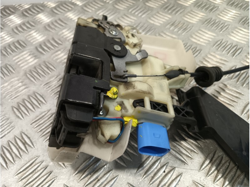 Recambio de cerradura puerta delantera izquierda para volkswagen t5 transporter (7e) 2.0 tdi referencia OEM IAM 3B1837015BC  