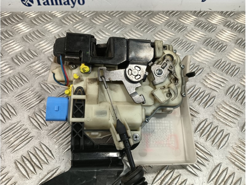 Recambio de cerradura puerta delantera izquierda para volkswagen t5 transporter (7e) 2.0 tdi referencia OEM IAM 3B1837015BC  