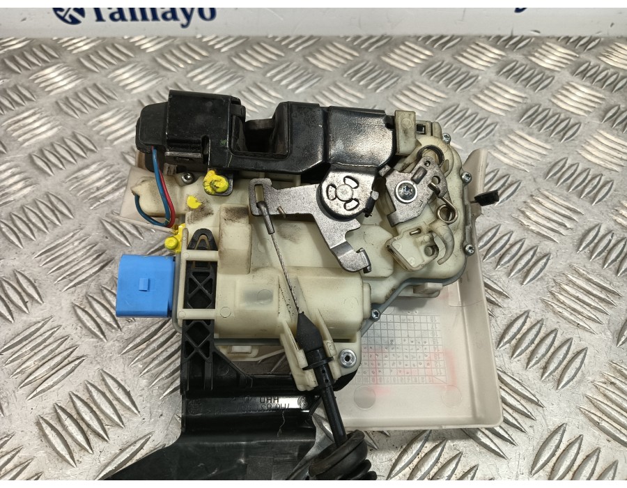 Recambio de cerradura puerta delantera izquierda para volkswagen t5 transporter (7e) 2.0 tdi referencia OEM IAM 3B1837015BC  