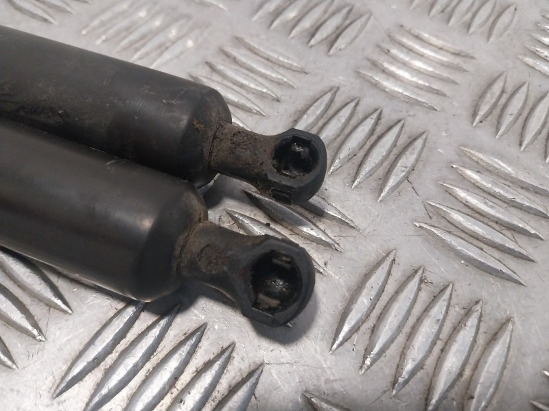 Recambio de amortiguadores maletero / porton para peugeot partner kombi referencia OEM IAM 9681426980  7000210366E0