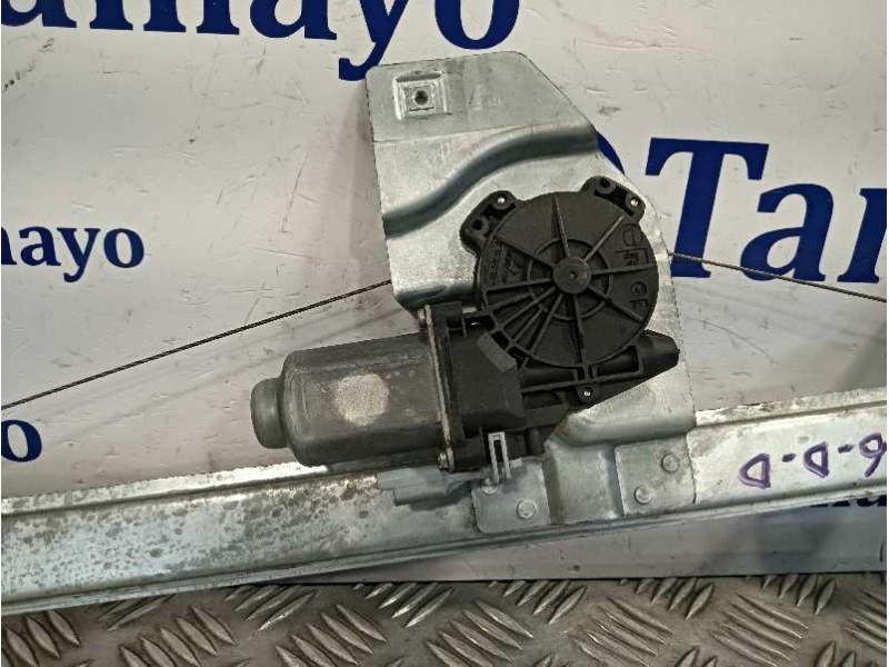Recambio de elevalunas delantero derecho para peugeot partner kombi referencia OEM IAM 9680557880  