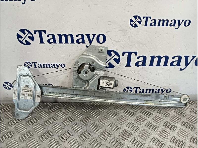 Recambio de elevalunas delantero derecho para peugeot partner kombi referencia OEM IAM 9680557880  