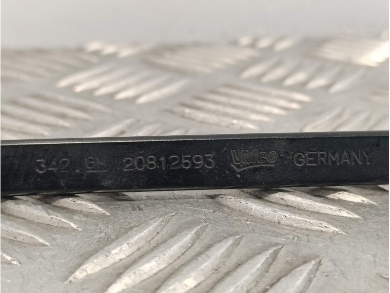 Recambio de brazo limpia delantero izquierdo para opel zafira tourer referencia OEM IAM 20812593  