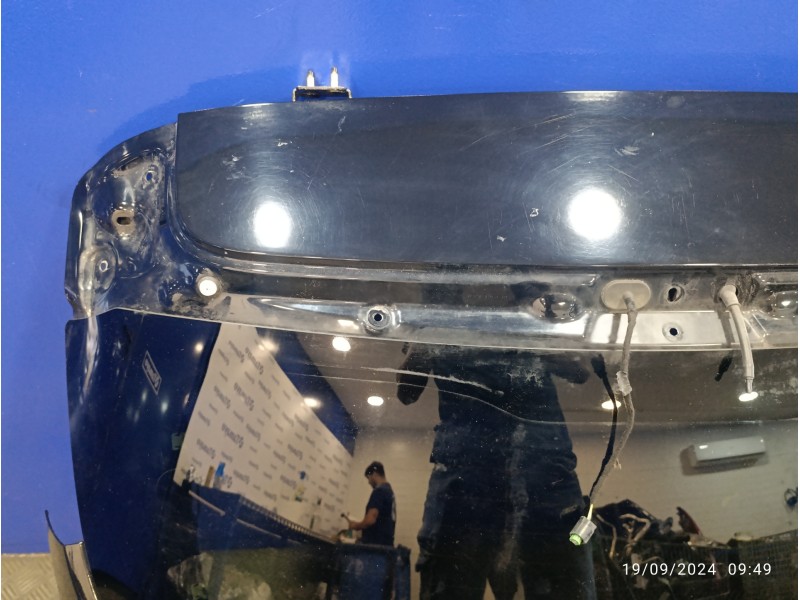 Recambio de porton trasero para ford focus lim. black&red referencia OEM IAM   