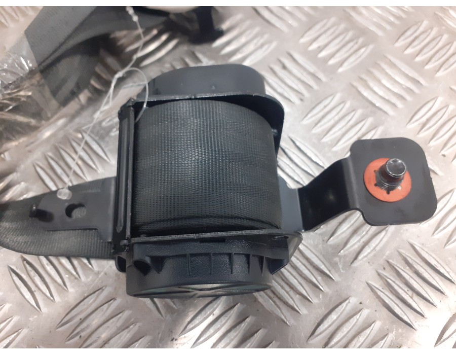 Recambio de cinturon seguridad trasero derecho para kia sportage 1.6 cat referencia OEM IAM 898203U200ED  