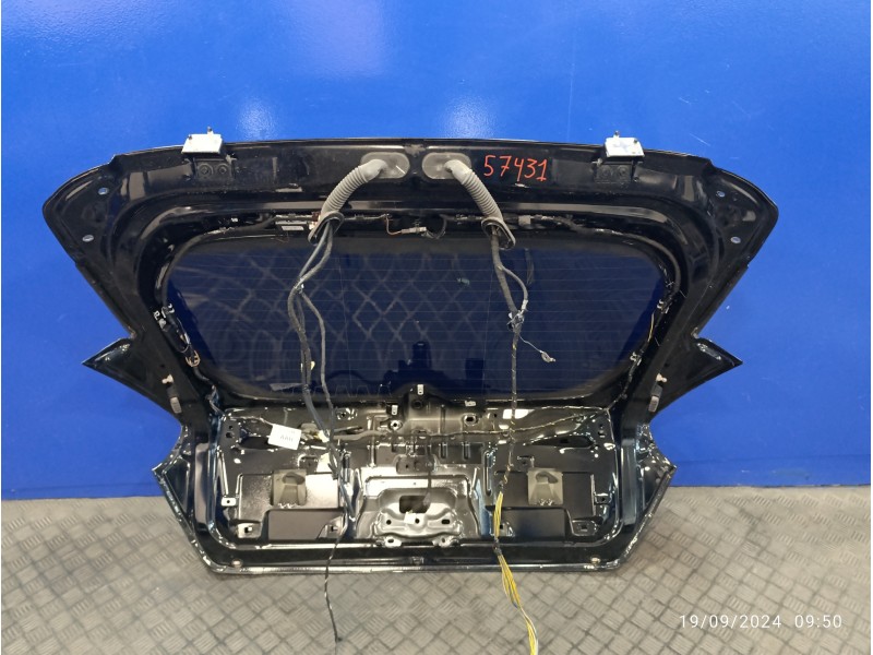 Recambio de porton trasero para ford focus lim. black&red referencia OEM IAM   