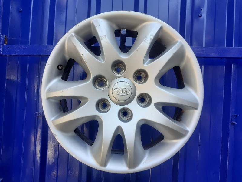 Recambio de llanta para kia carnival 2.9 crdi cat referencia OEM IAM 529104D250  