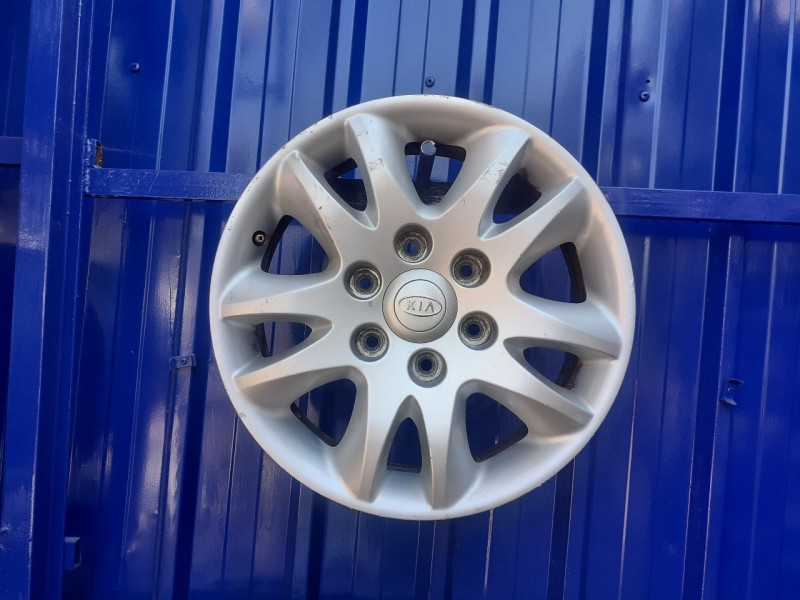 Recambio de llanta para kia carnival 2.9 crdi cat referencia OEM IAM 529104D250  