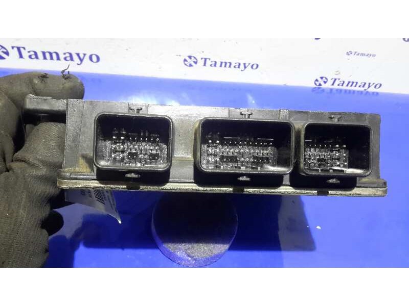 Recambio de centralita motor uce para renault megane ii berlina 5p referencia OEM IAM 8200334419 R0410B024B 8200374152