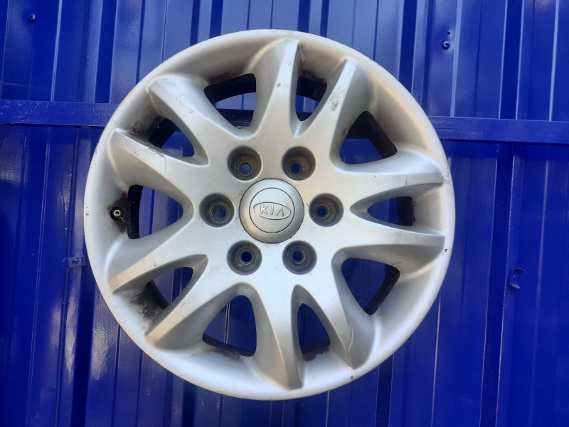 Recambio de llanta para kia carnival 2.9 crdi cat referencia OEM IAM 529104D250  