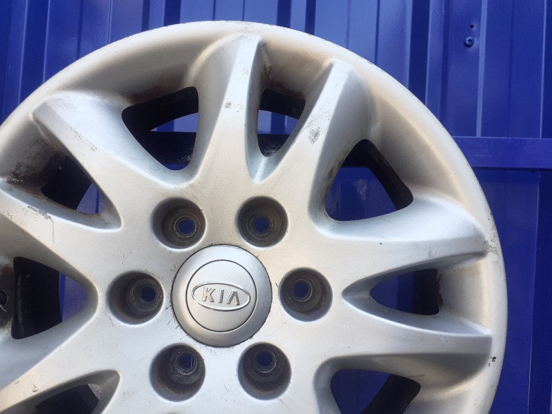 Recambio de llanta para kia carnival 2.9 crdi cat referencia OEM IAM 529104D250  