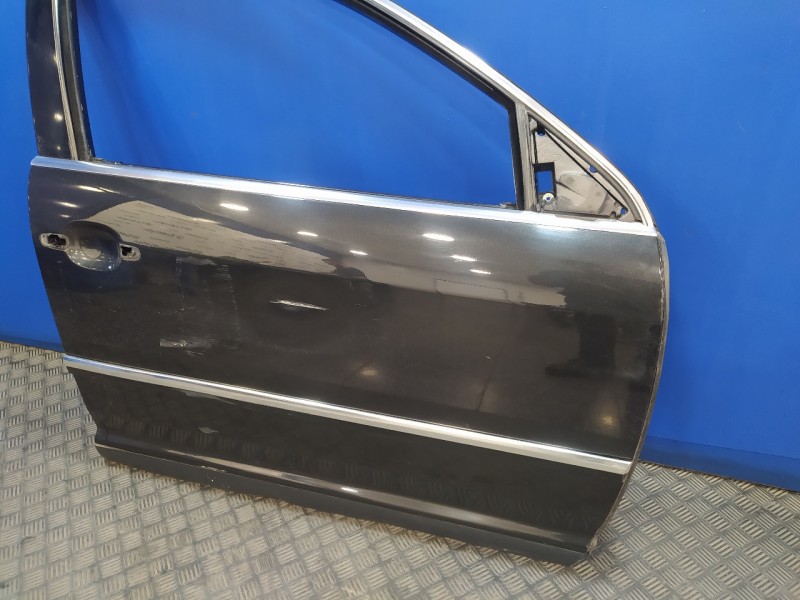 Recambio de puerta delantera derecha para volkswagen phaeton (3d2/3d8) tdi v6 4motion (5 asientos) referencia OEM IAM   