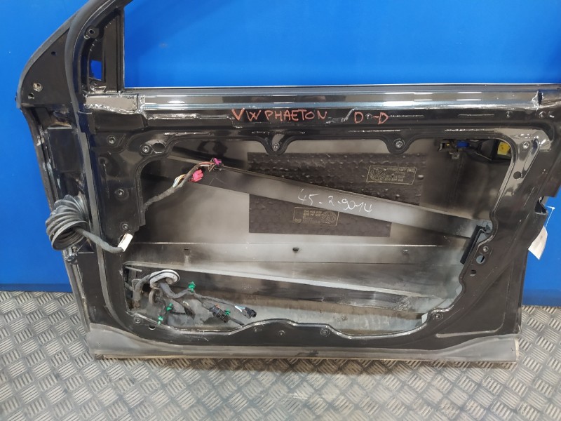 Recambio de puerta delantera derecha para volkswagen phaeton (3d2/3d8) tdi v6 4motion (5 asientos) referencia OEM IAM   