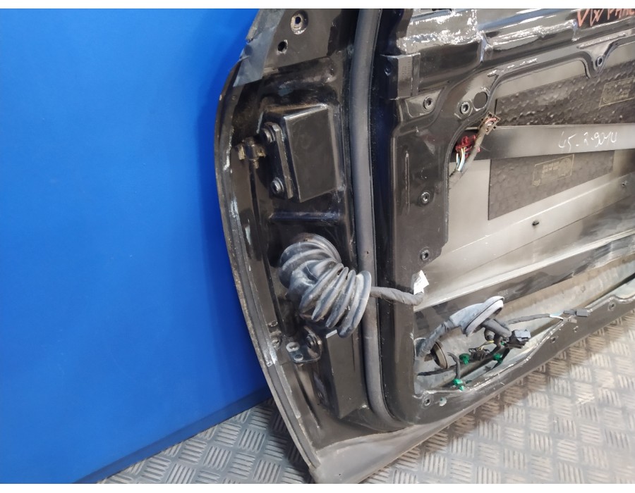 Recambio de puerta delantera derecha para volkswagen phaeton (3d2/3d8) tdi v6 4motion (5 asientos) referencia OEM IAM   
