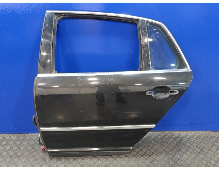 Recambio de puerta trasera izquierda para volkswagen phaeton (3d2/3d8) tdi v6 4motion (5 asientos) referencia OEM IAM   