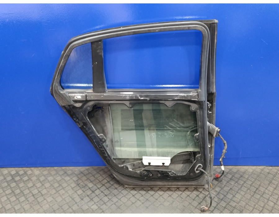 Recambio de puerta trasera izquierda para volkswagen phaeton (3d2/3d8) tdi v6 4motion (5 asientos) referencia OEM IAM   