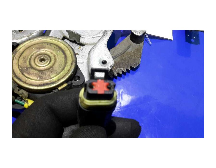 Recambio de elevalunas trasero derecho para jeep gr.cherokee (zj)/(z) 2.5 turbodiesel referencia OEM IAM 55154620  AY0621004711