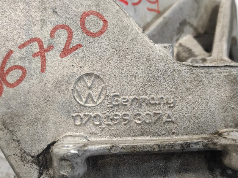 Recambio de soporte cambio para volkswagen touareg (7la) 2.5 tdi referencia OEM IAM 070199307A  