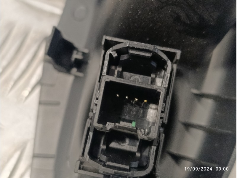 Recambio de mando elevalunas trasero izquierdo para ford focus lim. black&red referencia OEM IAM BM51A237W21B  