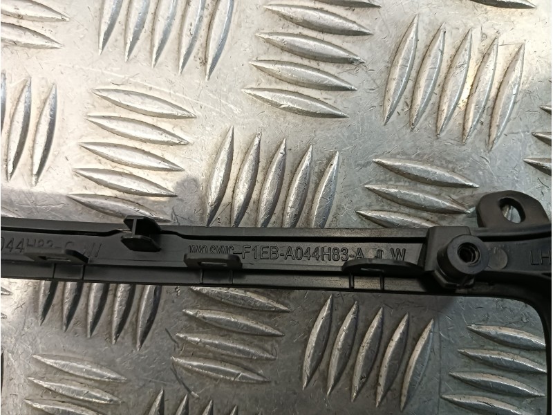 Recambio de consola central para ford focus lim. black&red referencia OEM IAM F1EBA044H83CJW  