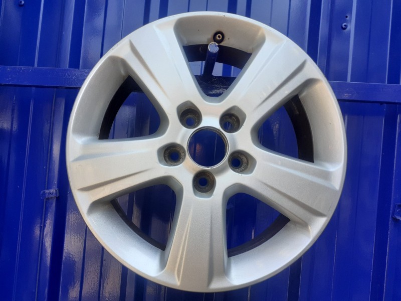 Recambio de llanta para opel zafira a 1.8 16v cat referencia OEM IAM 09127105  