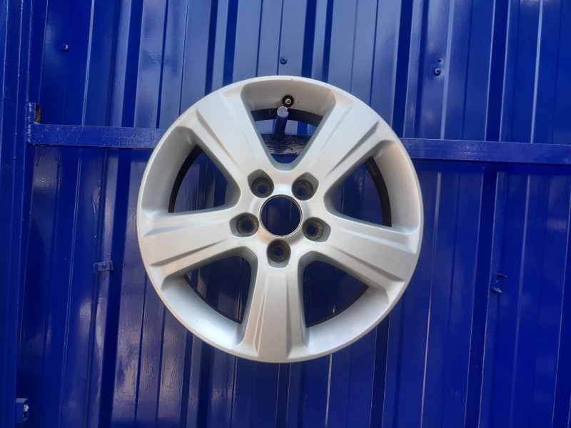 Recambio de llanta para opel zafira a 1.8 16v cat referencia OEM IAM 09127105  