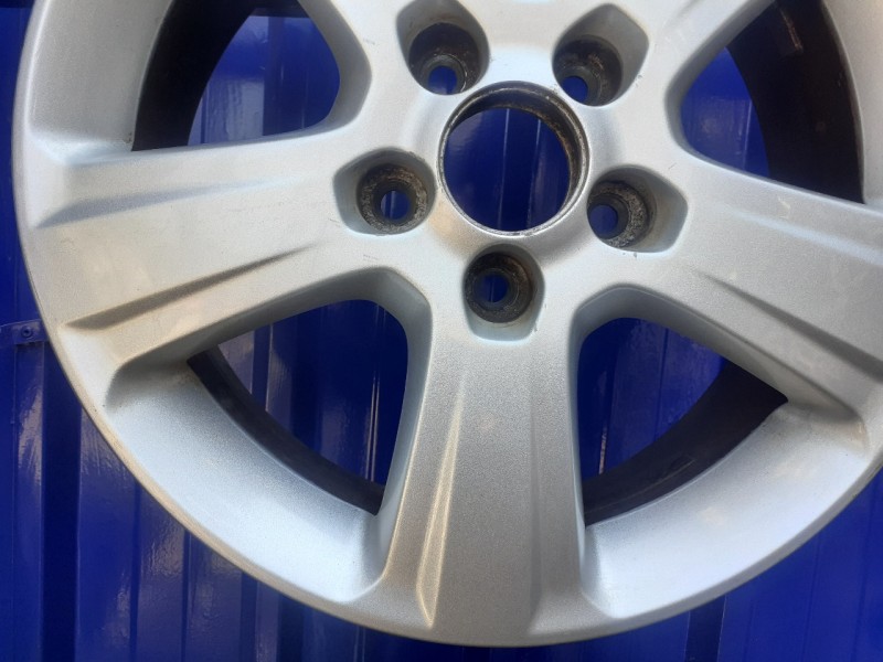 Recambio de llanta para opel zafira a 1.8 16v cat referencia OEM IAM 09127105  
