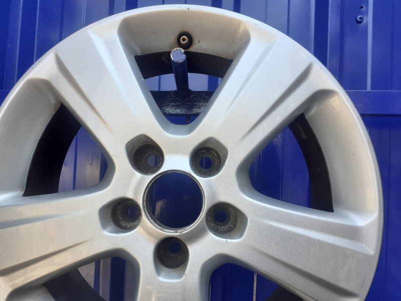 Recambio de llanta para opel zafira a 1.8 16v cat referencia OEM IAM 09127105  