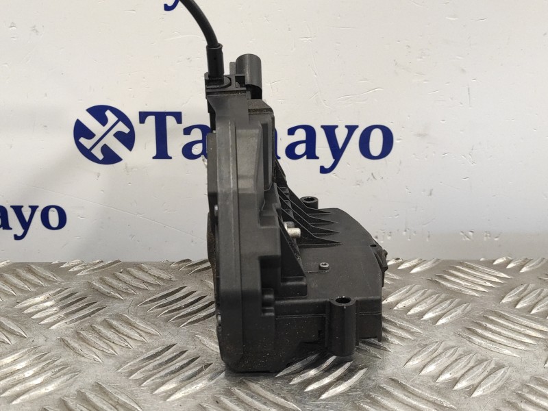 Recambio de cerradura puerta delantera derecha para ford focus lim. black&red referencia OEM IAM BM5AA21812BH  921760107