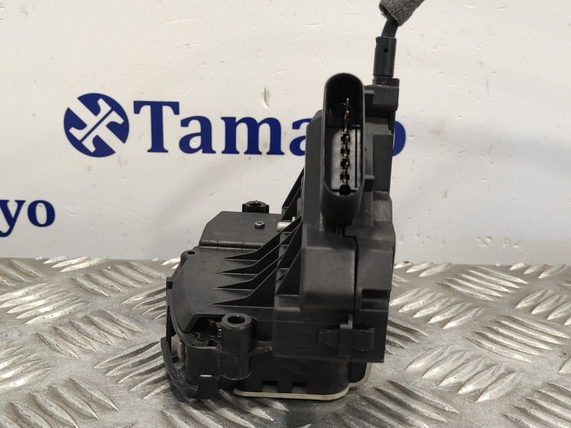 Recambio de cerradura puerta delantera derecha para ford focus lim. black&red referencia OEM IAM BM5AA21812BH  921760107