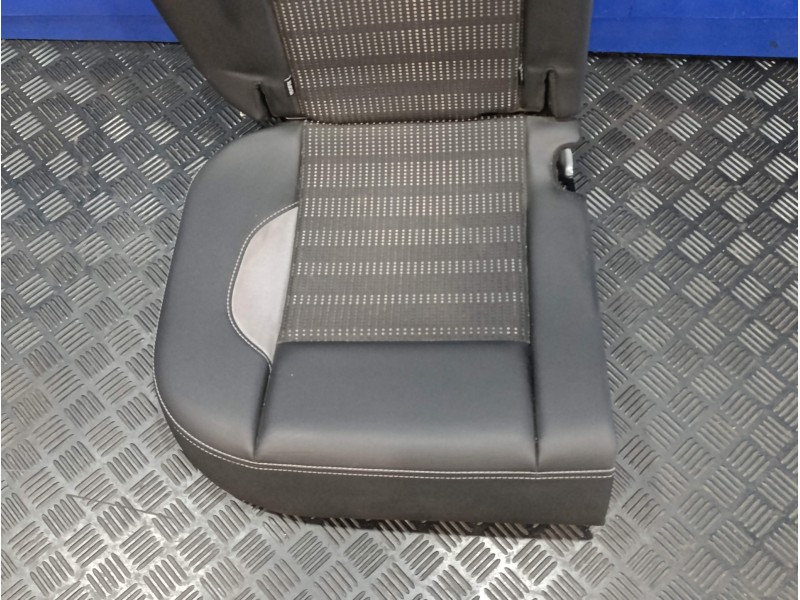 Recambio de asientos trasero derecho para peugeot 2008 (--.2013) 1.2 12v e-thp / puretech referencia OEM IAM   