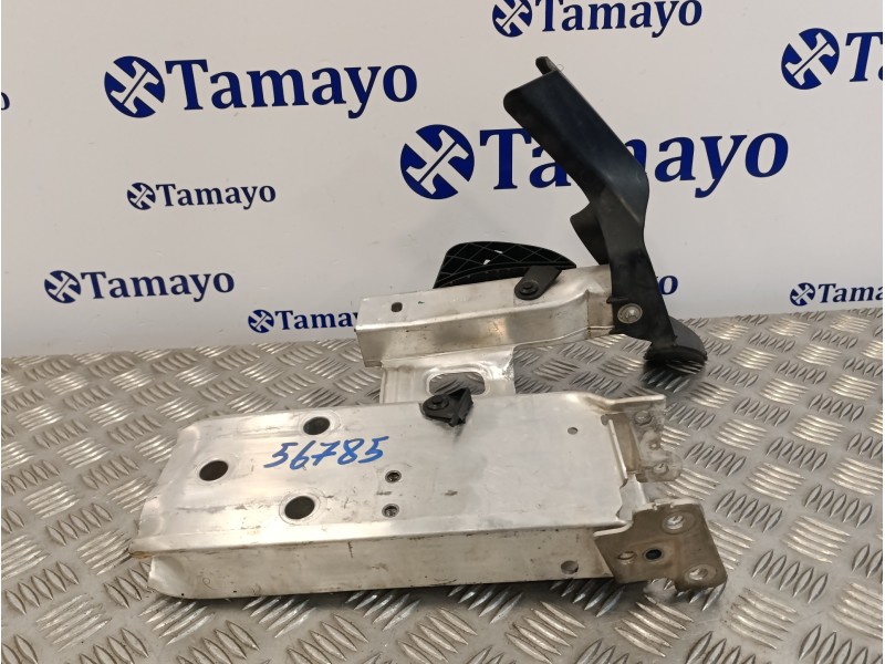 Recambio de soporte refuerzo parachoques izquierdo para bmw serie 1 lim f21 ac referencia OEM IAM   10031013