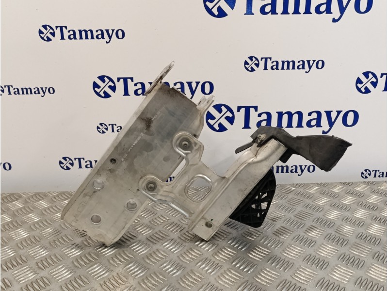 Recambio de soporte refuerzo parachoques izquierdo para bmw serie 1 lim f21 ac referencia OEM IAM   10031013