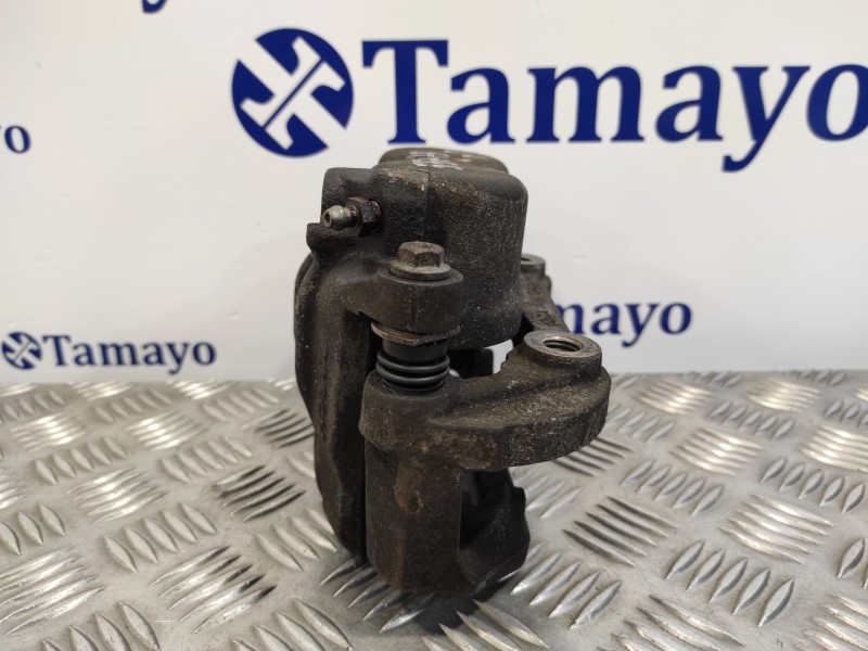 Recambio de pinza freno delantera derecha para nissan cabstar tl 110.35 referencia OEM IAM   