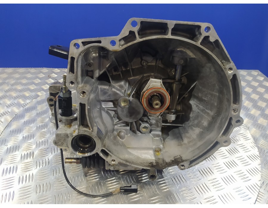 Recambio de caja cambios para ford escort berlina 1.6 referencia OEM IAM 96WT7F096  96WTCAD