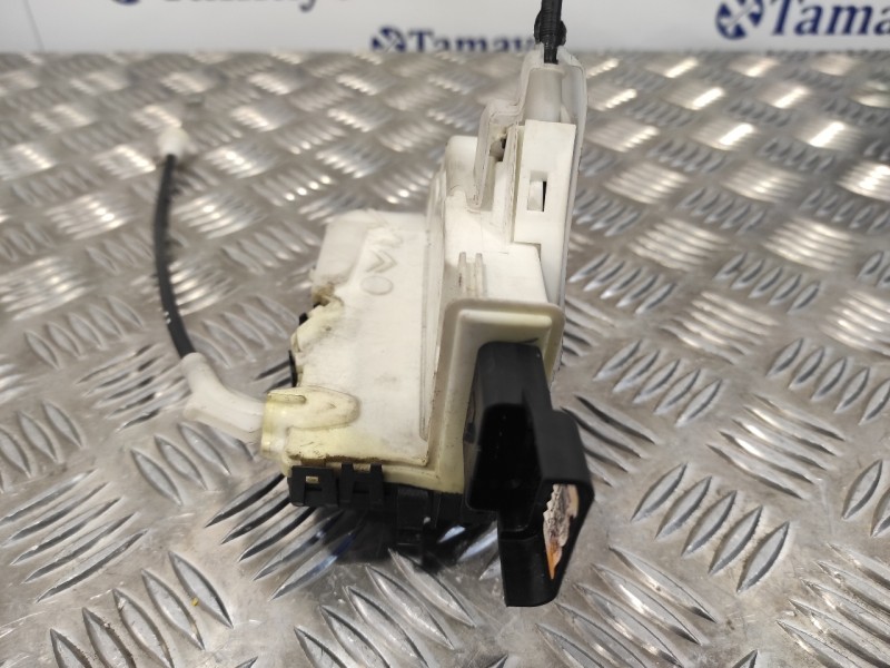 Recambio de cerradura puerta delantera derecha para peugeot 5008 sport pack referencia OEM IAM 732290  