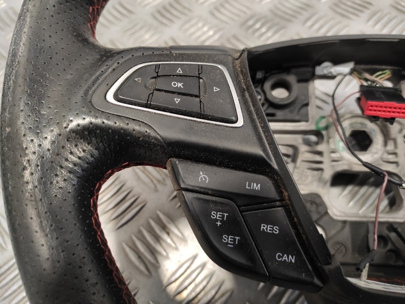 Recambio de volante para ford focus lim. black&red referencia OEM IAM G1EB3600DA1GHA  