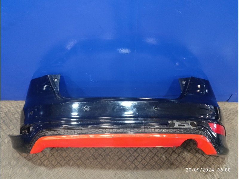 Recambio de paragolpes trasero para ford focus lim. black&red referencia OEM IAM   