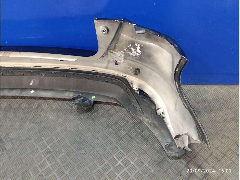 Recambio de paragolpes trasero para ford focus lim. black&red referencia OEM IAM   