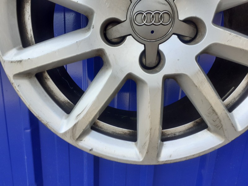 Recambio de llanta para audi a4 ber. (b8) 2.0 16v tdi referencia OEM IAM 8K0601025AT  