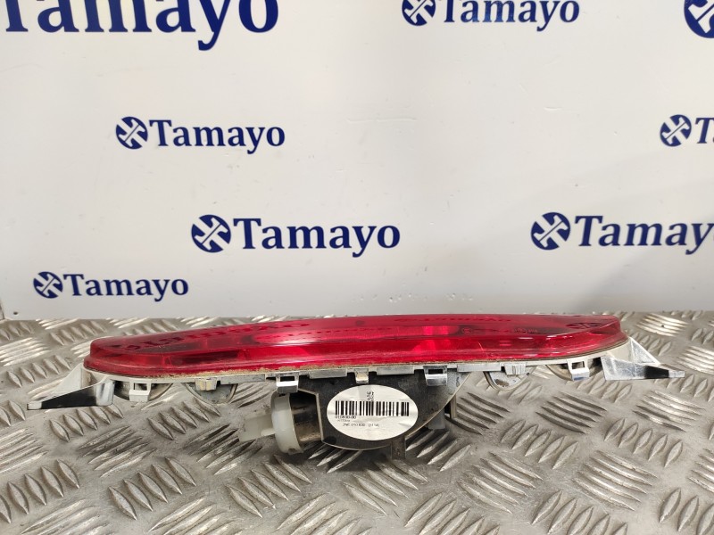 Recambio de piloto trasero central para peugeot 208 1.2 16v vti referencia OEM IAM 9674308980 01083000 2NE010830
